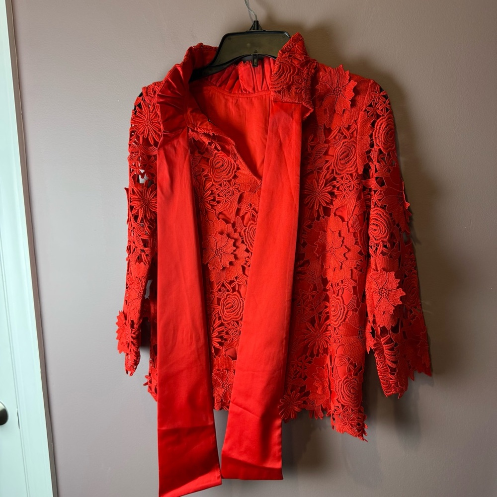Tuckernuck Red Guipure Lace Faye Blouse XS - Picture 9 of 12